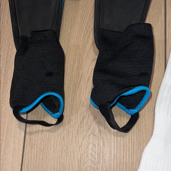 EUC - Nike White Dri-Fit Athletic Socks and Matrix Blue Shin Guards - Picture 7 of 16